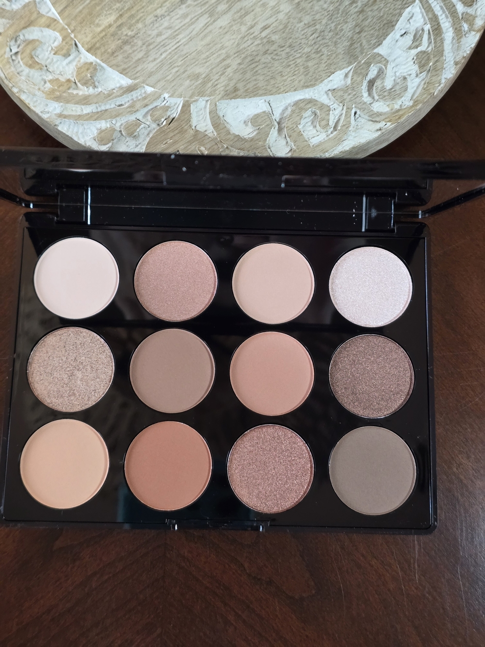 Laura Geller The Wearables 12 Pan Eyeahadow Pallette NIB
